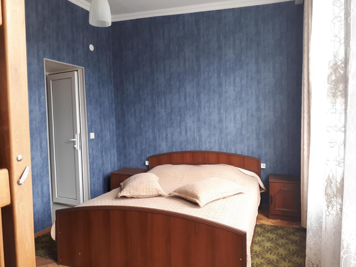 Guesthouse Angelina-Koko ซิคนาคี ภายนอก รูปภาพ
